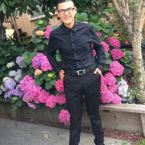 Meet your Posher, Javier